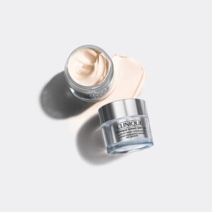 ⁦مرطب كلينيك سمارت للاصلاح SPF15⁩ - الصورة ⁦3⁩